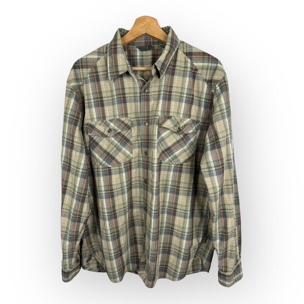 Royal Robbins Mens size Large Contemporary Fit Plaid Long Sleeve Button Shirt